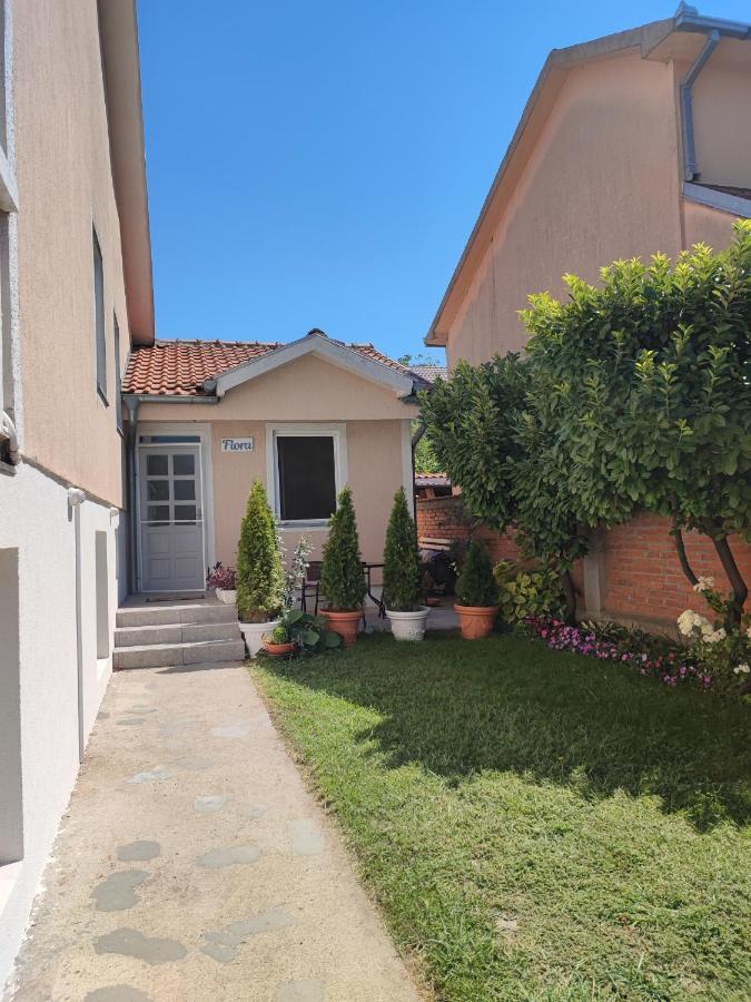 Flora Apartment Surčin 外观 照片